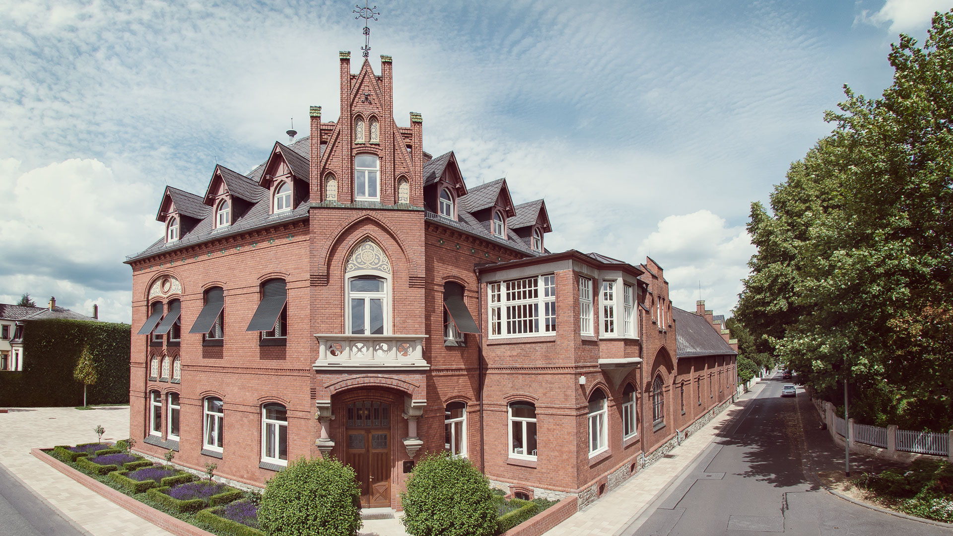 Sektmanufaktur Schloss Vaux AG